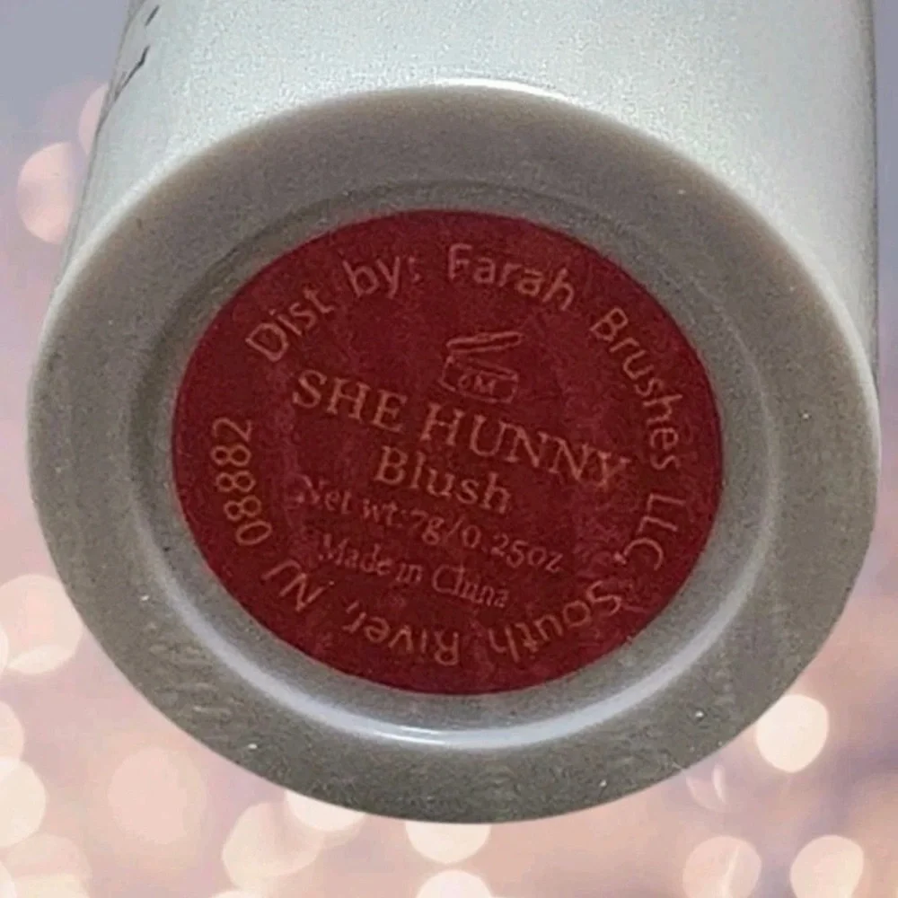 F.A.R.A.H Creamy Malai Blush Stick - SHE HUNNY (Peachy Pink)
